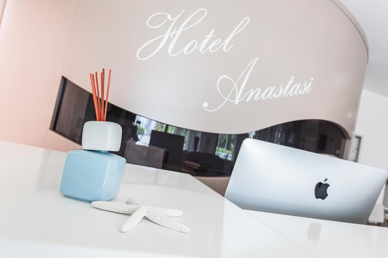 Anastasi Hotel E Residence Cervia Buitenkant foto