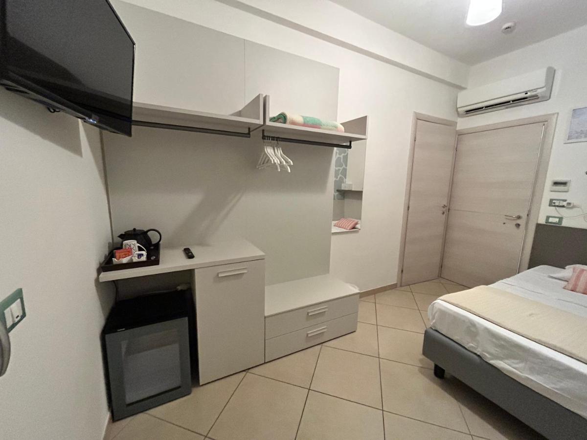 Anastasi Hotel E Residence Cervia Buitenkant foto