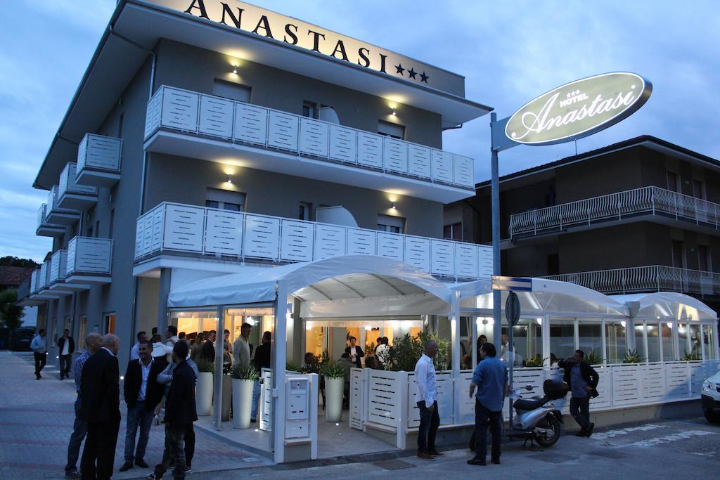 Anastasi Hotel E Residence Cervia Buitenkant foto